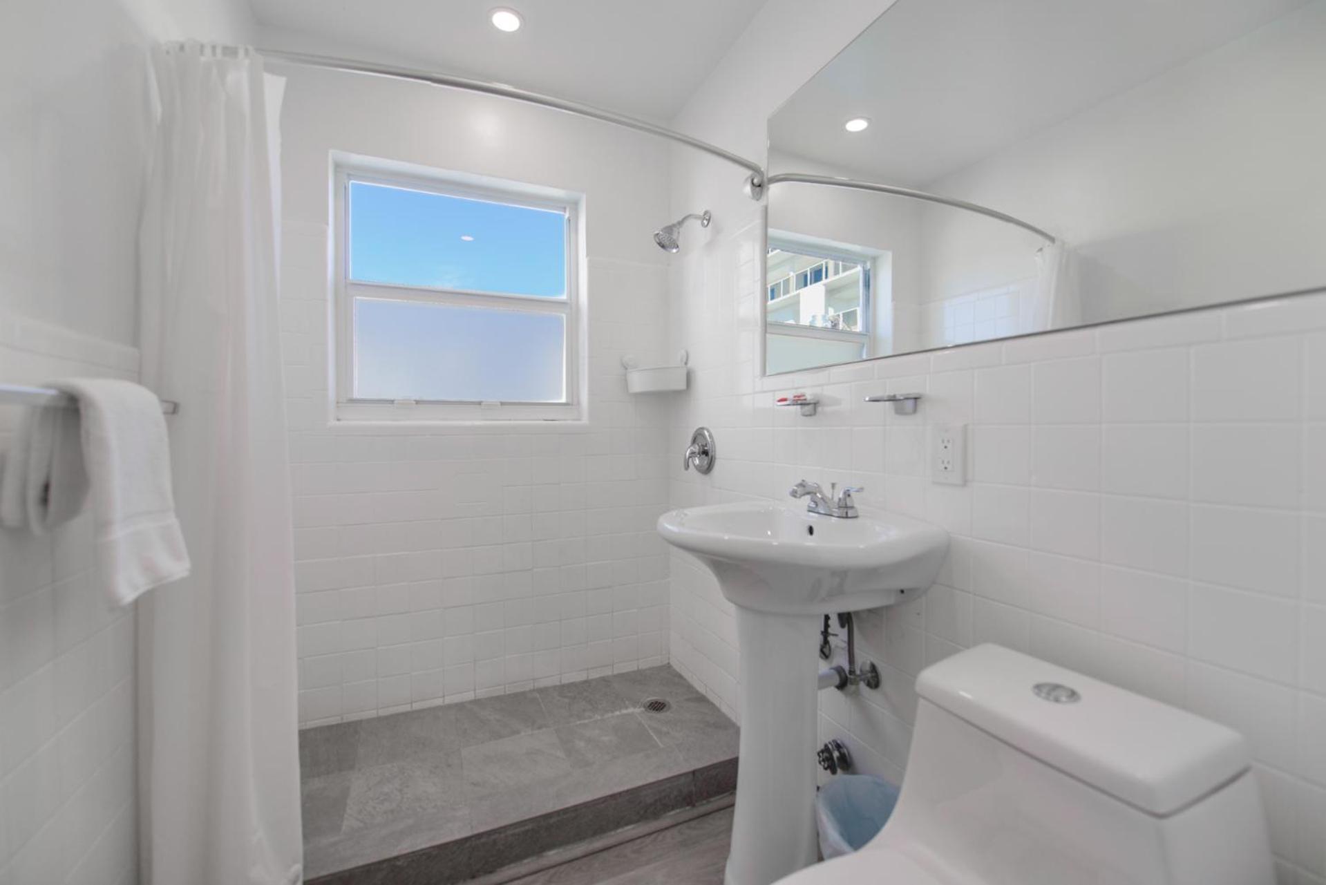 הוליווד Spacious Studio With Balcony And Parking At The Beach -M46 מראה חיצוני תמונה